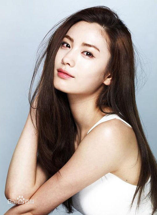 2019最美脸蛋排行榜_超越刘亦菲连续两年被评为亚洲最美的她,突然肿成